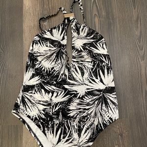 Brand new Victoria’s Secret monokini